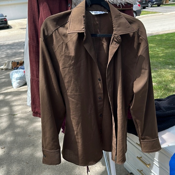 BROWN ZARA BUTTON DOWN - Picture 1 of 4